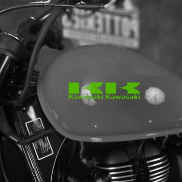 Наклейка логотип Kawasaki на мотоцикл
